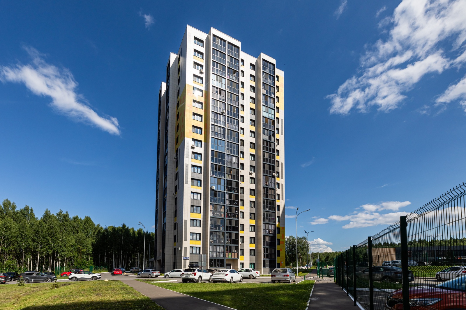 Строителей 10